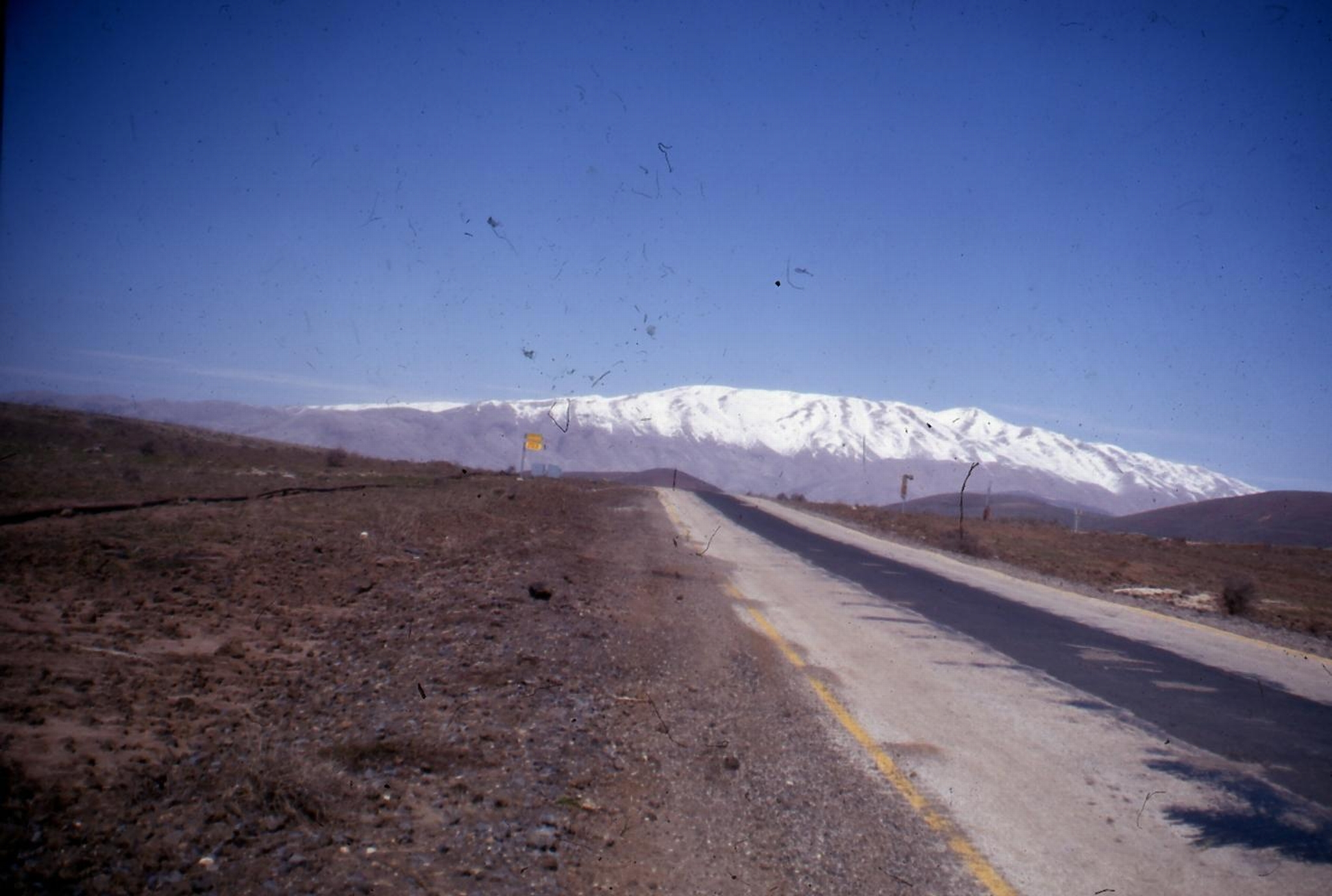החרמון "בגובה העיניים": מבט מכיוון רמת הגולן, צלמת הייזל גרינוולד NHG\564632))